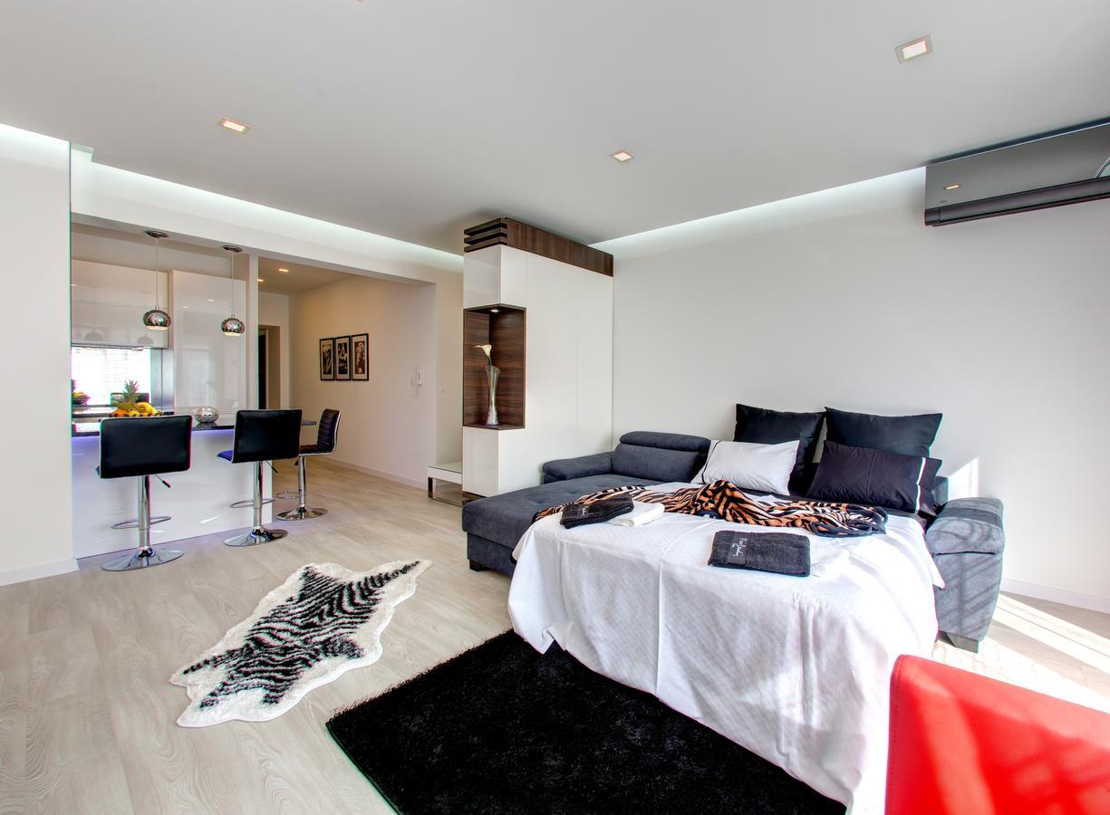 Luxury Apartment Crystal Mostar Bagian luar foto