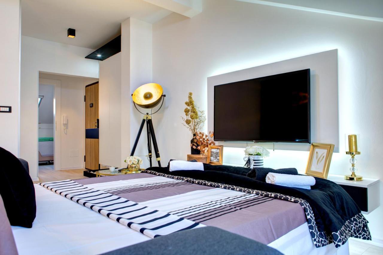 Luxury Apartment Crystal Mostar Bagian luar foto